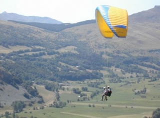  Paragliding above Cantal 